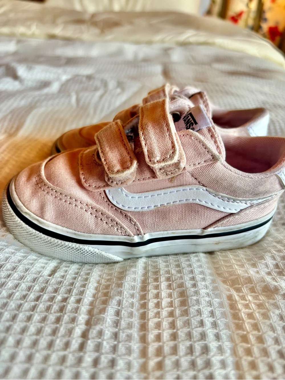 vans old skool v toddler pink velcro sneakers size 6 blush skater y2k kids shoes